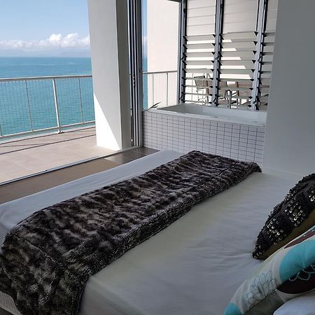 Appartement Penthouse On Bright Point à Nelly Bay Extérieur photo