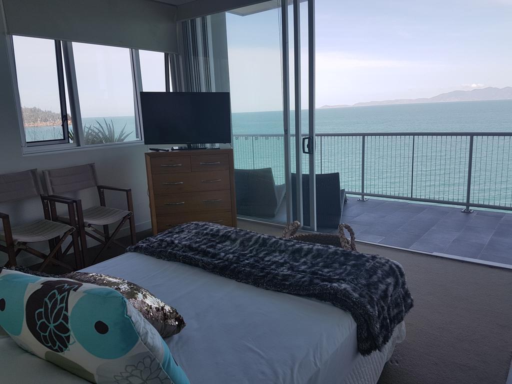 Appartement Penthouse On Bright Point à Nelly Bay Extérieur photo